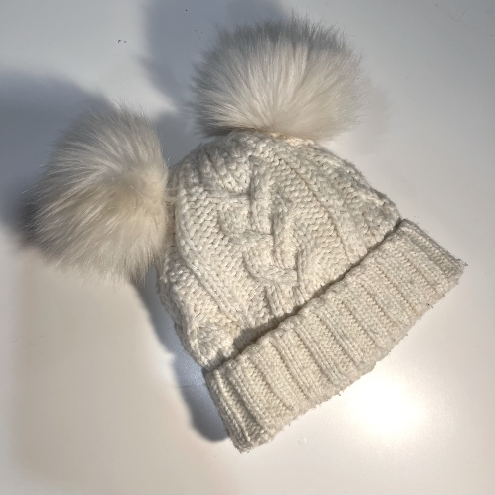 Baby gap Pom Pom beanie.(One size baby)
